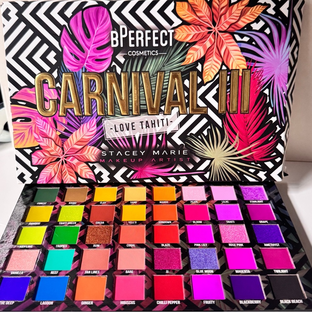 Carnival III Eyeshadow Palette - Vibrant Colors - Picture 6 of 6